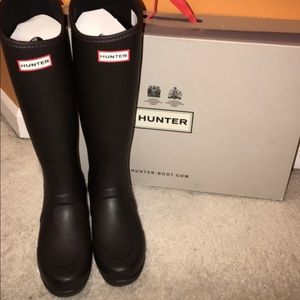 Dark Chocolate Hunter Boots . Size 7